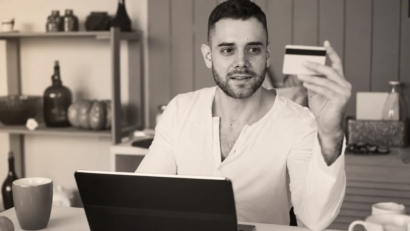 Online Pricing Error: New York Contract and Refund Checks